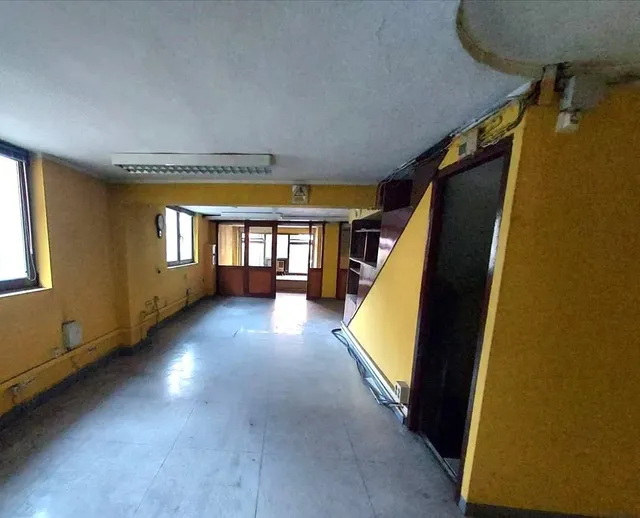 Se vende local de dos plantas en Oviedo — 12