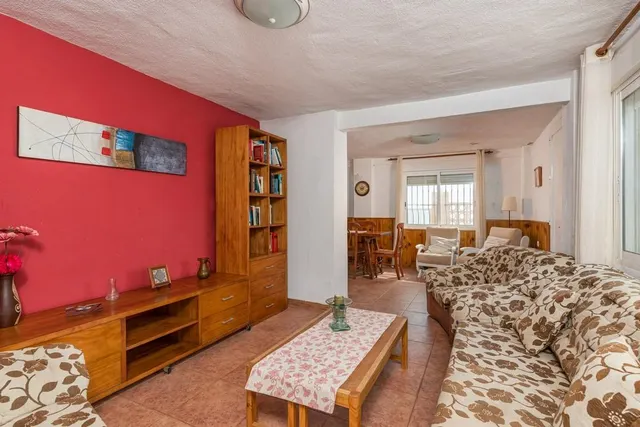 CHALET EN PRIMERA LINEA EN PLAYA GUARDAMAR 6 HABS — 16