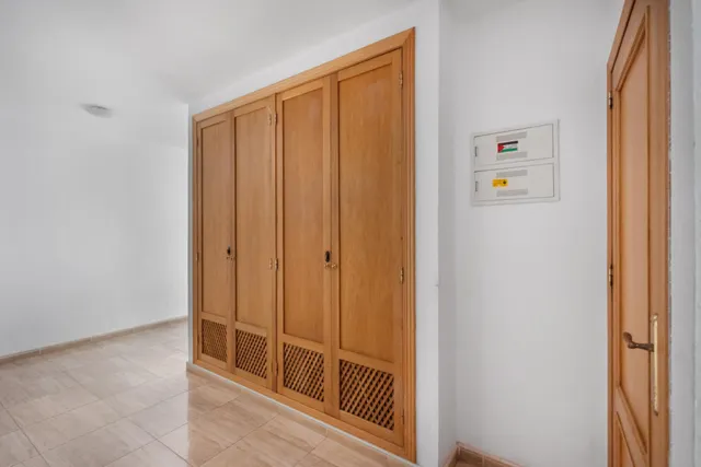 Amplia vivienda de 4 dormitorios en zona céntrica – Calle San Pascual (junto a Calle Orihuela) — 27