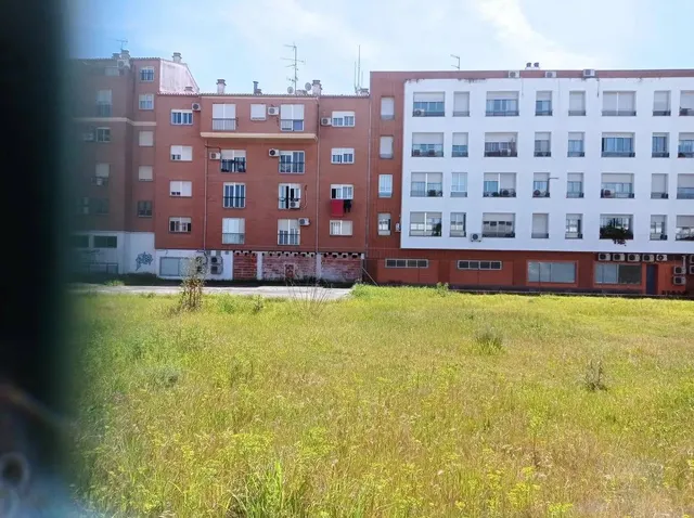 Venta local comercial en Badajoz — 9