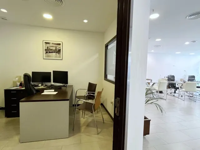 Local comercial 376m² en venta - Marbella — 16