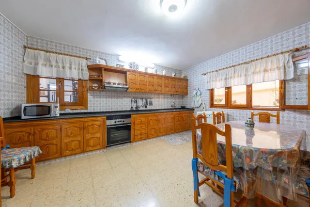 PANADERÍA HISTÓRICA CON MÁS DE 90 AÑOS DE TRAYECTORIA + VIVIENDA — 21