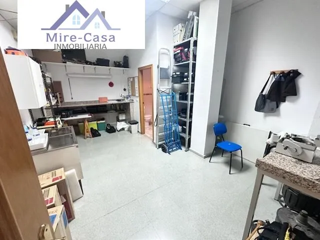SE VENDE LOCAL ZONA PLAZA MADRID — 4