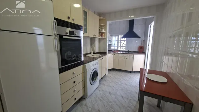 Apartamento en venta en primera línea de la Playa de Bellreg - foto 5