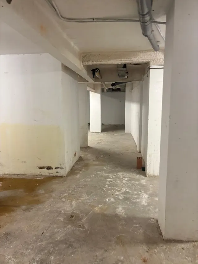 LOCAL COMERCIAL EN ALQUILER - SANT ANDREU — 10