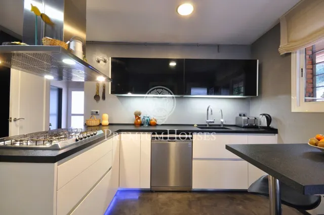 Casa independiente en venta en Teià — 10