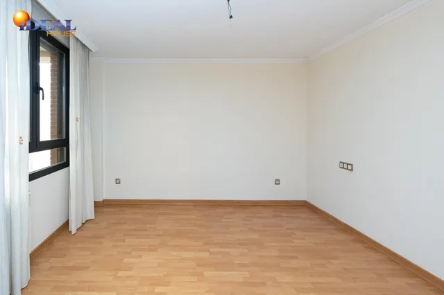 Casa exclusiva junto a Acera del Darro. Pleno centro de Granada. Seminueva y con ascensor propio — 19