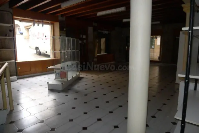 Bajo en alquiler en zona Catedral. - foto 4