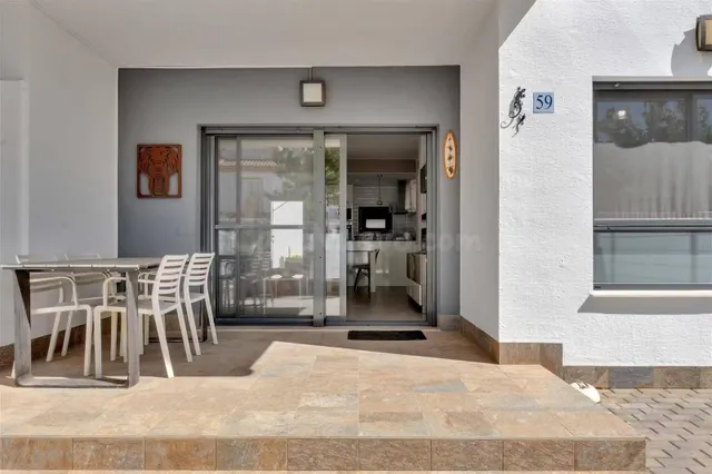 Bungalow 2 habitaciones 75m² en venta - Zona Pueblo - foto 2