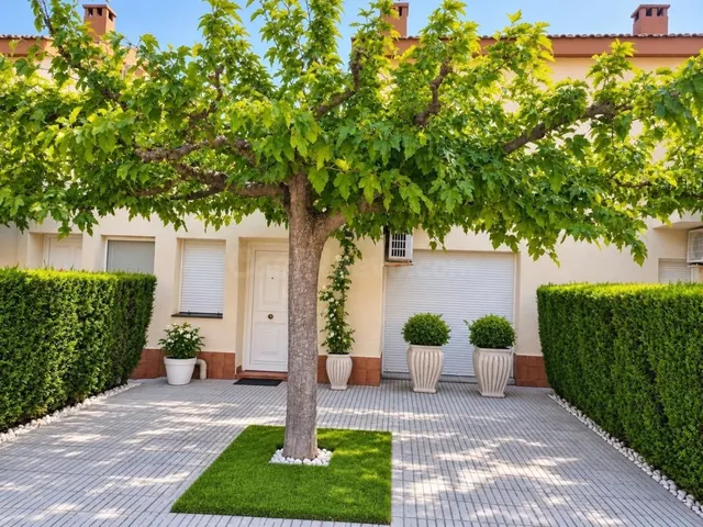 Casa de 3 dormitorios con amarre privado de 10 x 3,50 m, licencia turística y piscina comunitaria – Port Estrella, Santa Margarida, Roses — 3
