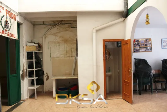 CASA CÉNTRICA Y AMPLIA, POSIBILIDAD DE 2 CASAS JUNTAS - foto 3