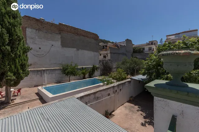 Casa con gran solar — 46