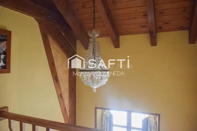 FABULOSA CASA DE PIEDRA TOTALMENTE REFORMADA — 84