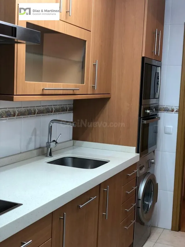 AMPLIO PISO DE 3 DORMITORIOS EN VILLANUEVA DE CARRIZO - foto 2