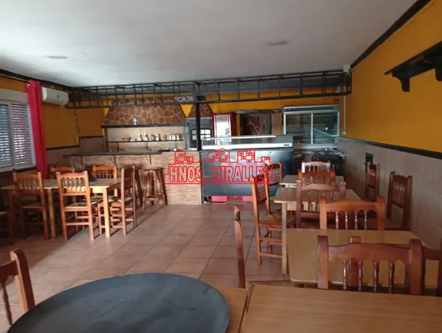 SE VENDE COMPLEJO EN ELCHE — 28