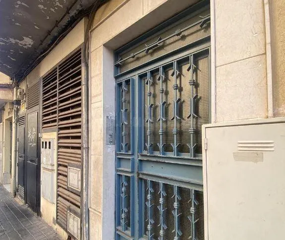 SE VENDE piso OKUPA en C HUMILLADERO 3 de Almería - foto 2