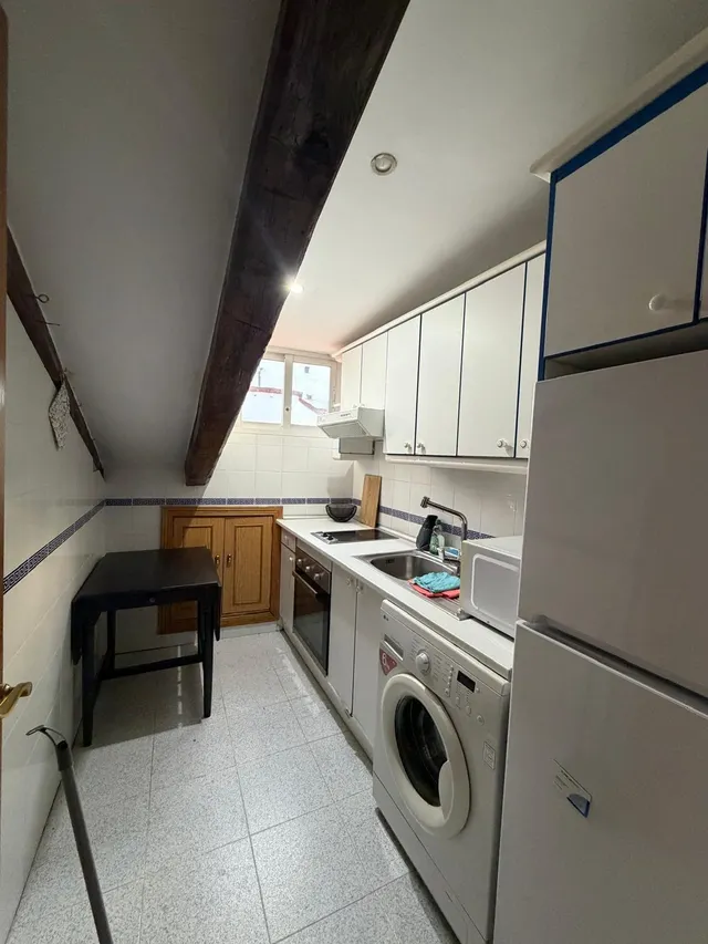 ACOGEDOR APARTAMENTO amueblado en pleno CENTRO de Madrid — 20