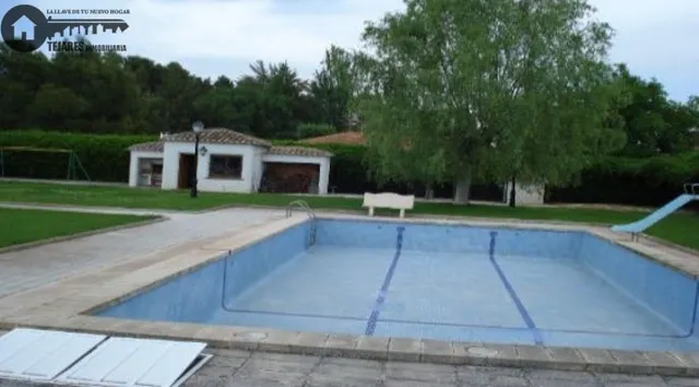 INMOBILIARIA TEJARES VENDE CHALET EN URB. AGUA SOL — 7