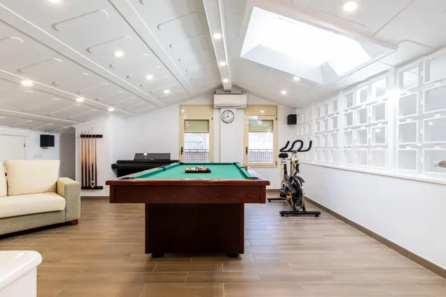 PRECIOSA CASA DE LUXE A LA ZONA DE L'ESGLÉSIA — 46