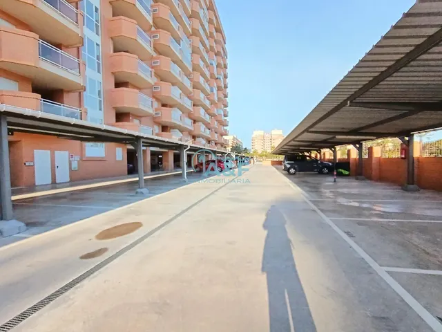 AYF VENDE GARAJE EN EDIFICIO PLAYA DORADA — 5