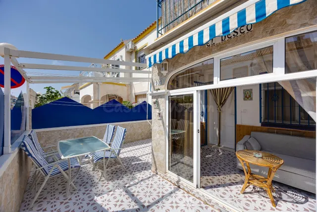Bungalow planta baja con jardín y piscina junto c.comercial — 5