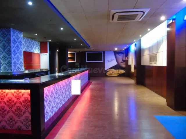 SE VENDE LOCAL COMERCIAL ALQUILADO DE 160 m/2 CENTRO DE ALCA