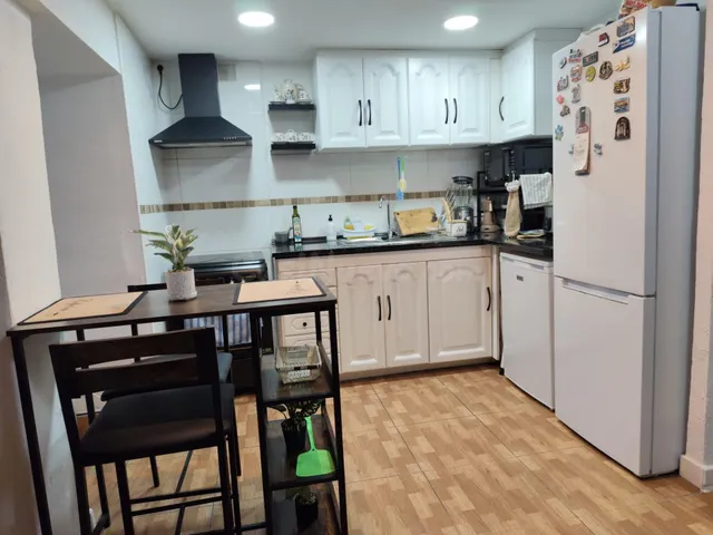 Casa reformada con terraza, finca de 750 m2 y cuadra, con vistas al Aramo — Morcín — 4