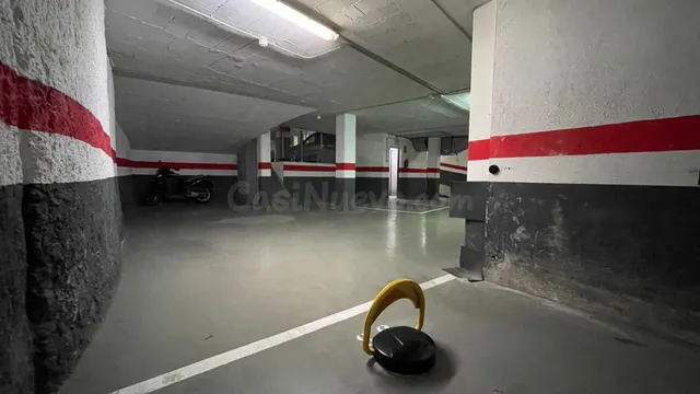 Parking en Av. Generalitat, 34 (muy grande: 2,85m x 6,24m) — 4