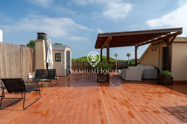 Piso con solárium en Gavà Mar — 2