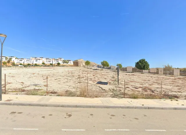 PARCELA URBANA SEGREGABLE EN VERA PLAYA | PROYECTO PARA 3 VI - foto 2