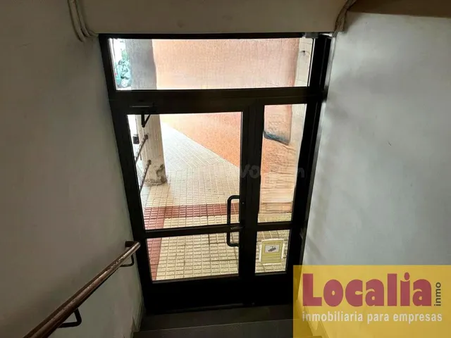 Alquiler de local 150 metros en Santander. - foto 3