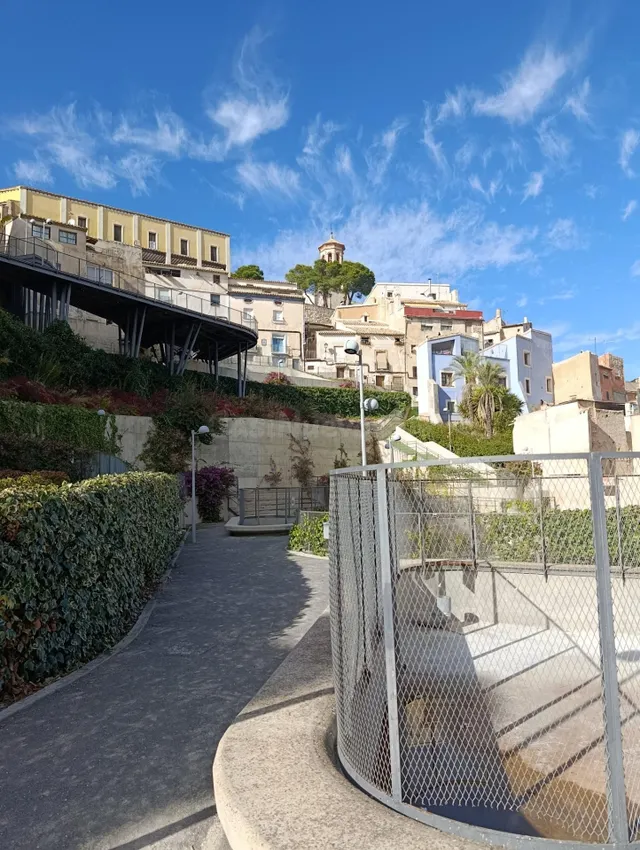 Encantadora Casa de Pueblo en el Corazón de Cehegín - foto 5