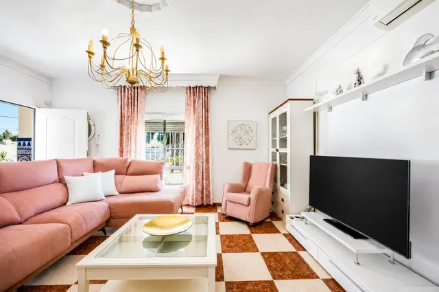 Chalet con amplia parcela en El Sotillo — 12
