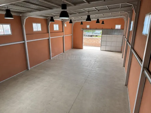 NAVE INDUSTRIAL MUY AMPLIA DE DOS PLANTAS Y CON MÚLTIPLES PO
