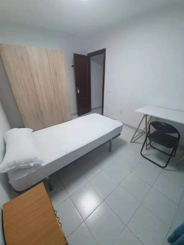 PISO PARA ESTUDIANTES — 8