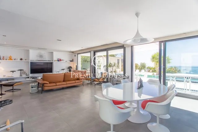 Casa en venta en Sant Vicenç de Montalt con espectaculares vistas al mar — 13
