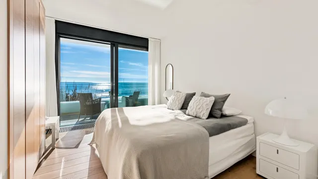 Spectacular Beachfront Designer Villa in Marbella — 30