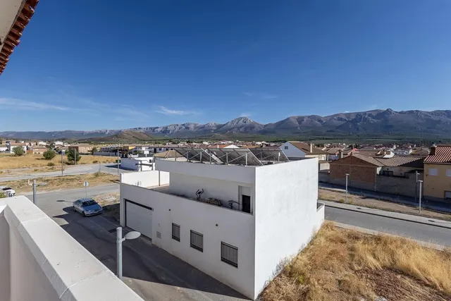 Adosado con espectacular terraza panorámica y piscina a 20 min de Granada — 24