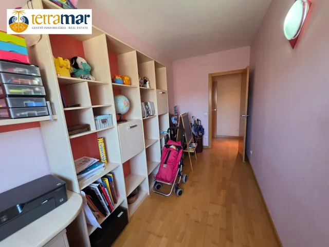 AMPLIO PISO DE 103m2 CON 4 habitaciones, TERRAZA Y PARKING INCLUIDO JUNTO AL VILAMARINA — 33