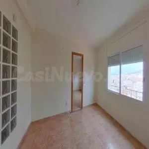 PISO EN VENTA OKUPADO EN C/ RUPERTO CHAPI - BADALONA