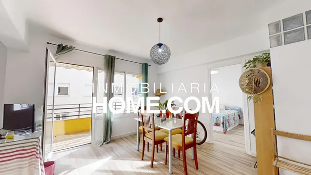 Amplio piso semireformado con terraza orientación sur en La Victoria, junto a Plaza de la Merced y a 5 minutos del Centro Histórico de Málaga — 11