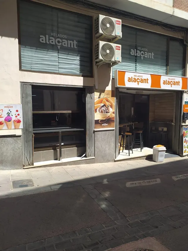 Se vende local comercial en pleno centro de Antequera — 36