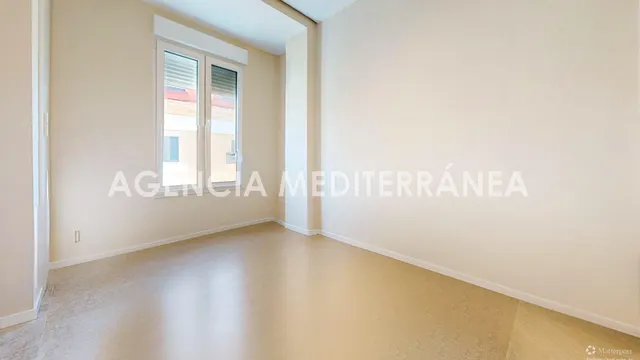 ¡Espectacular ático totalmente reformado y amueblado con terraza en Extramurs! — 7