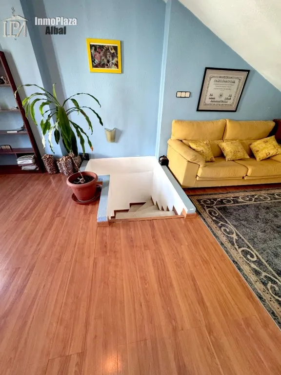 Dúplex en Venta en Albal Valencia — 28