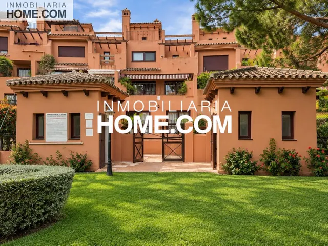 Espectacular adosado de 332 m2 con 5 dormitorios y gran Apartamento!! — 9