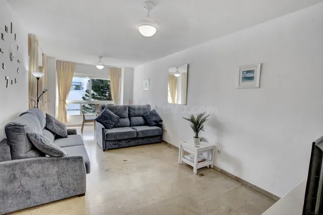 Espacioso Apartamento cerca de la Playa y Puertomarina — 7