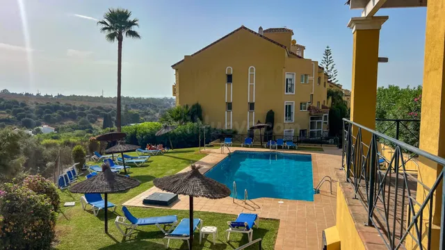 Ático dúplex de 3 dormitorios en Bel Air, Estepona — 40
