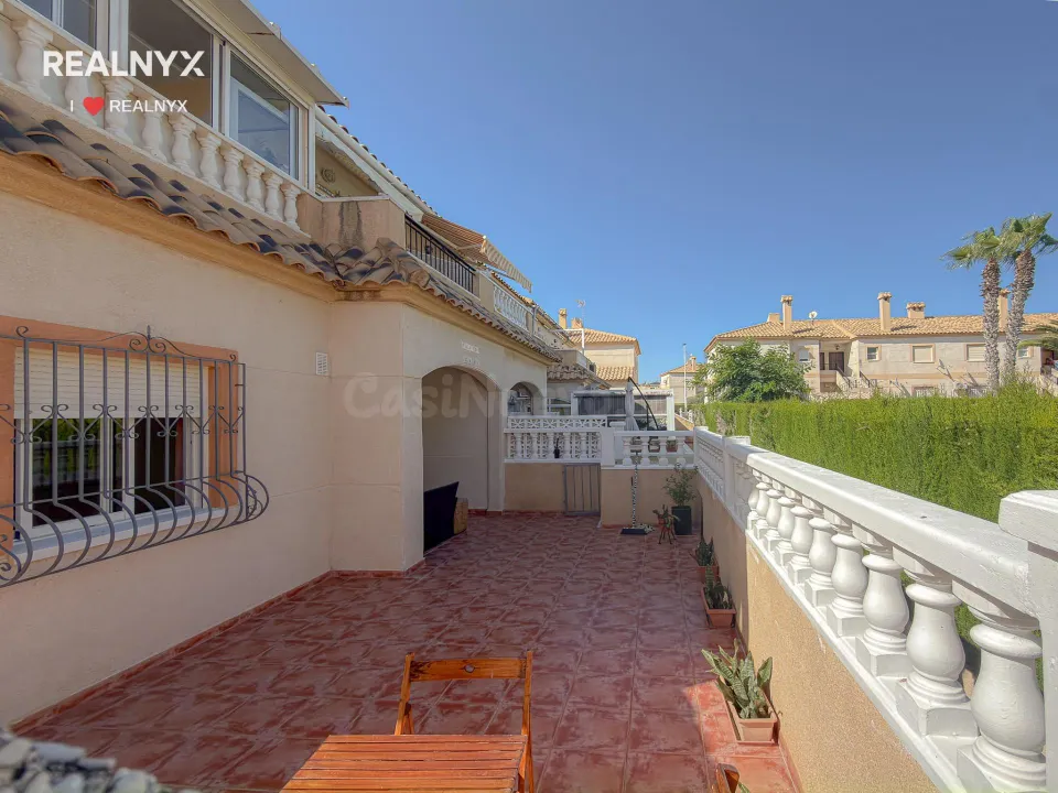 Torreblanca! Espetacular Bungalow con gigantesca terraza en urbanización exclusiva con piscina comunitaria + Parking comunitario