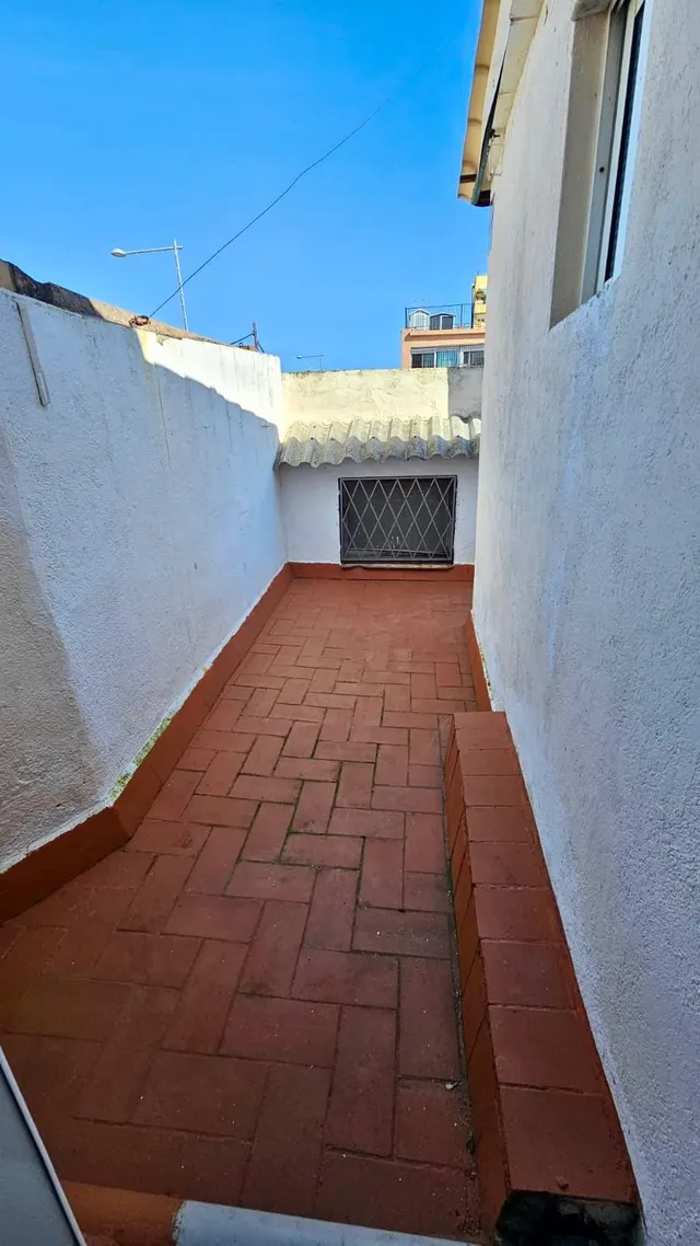 Casa a la venta en el centro de Calella con amplia terraza y múltiples posibilidades — 26