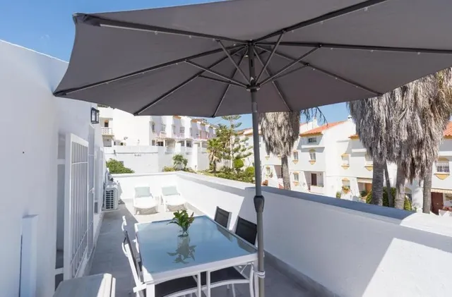 Amplio adosado 4 dorm .ideal familias,cerca colegios y playa.Torrequebrada — 29